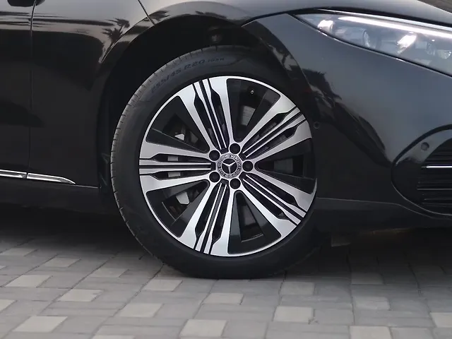 Used Mercedes-Benz EQS 580 4MATIC in Delhi