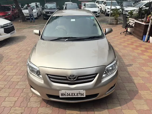 Used 2011 Toyota Corolla Altis in Mumbai