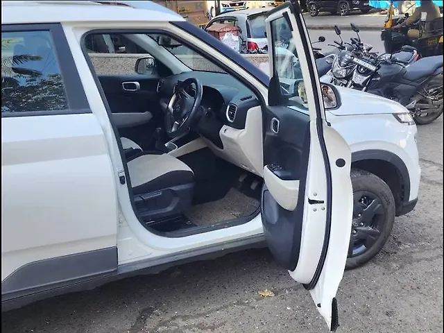 Used Hyundai Venue [2022-2023] SX 1.2 Petrol in Mumbai