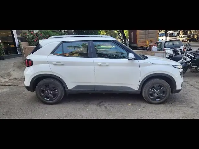 Used Hyundai Venue [2022-2023] SX 1.2 Petrol in Mumbai