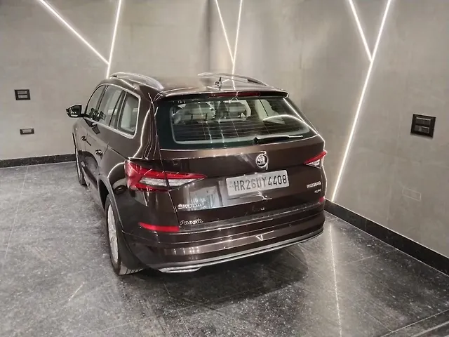 Used Skoda Kodiaq [2017-2020] L&K 2.0 TDI 4x4 AT in Delhi