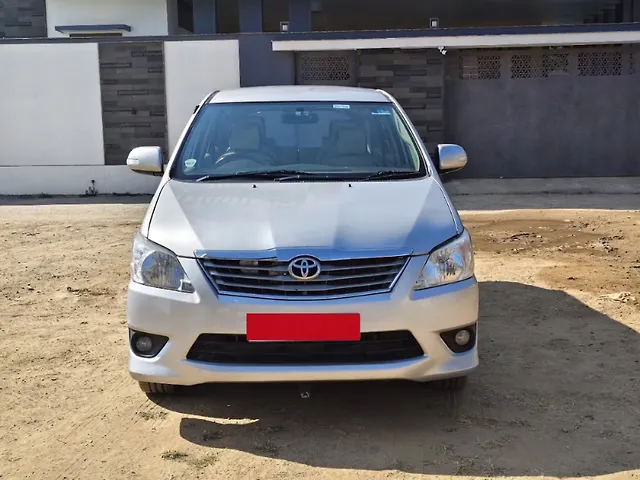 Used 2013 Toyota Innova in Shimoga