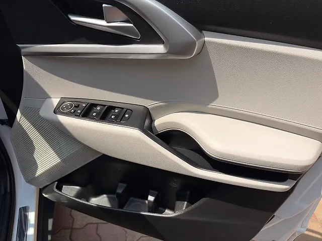 Used Kia Carens Prestige Plus (O) 1.5 Diesel AT 7 STR in Mumbai