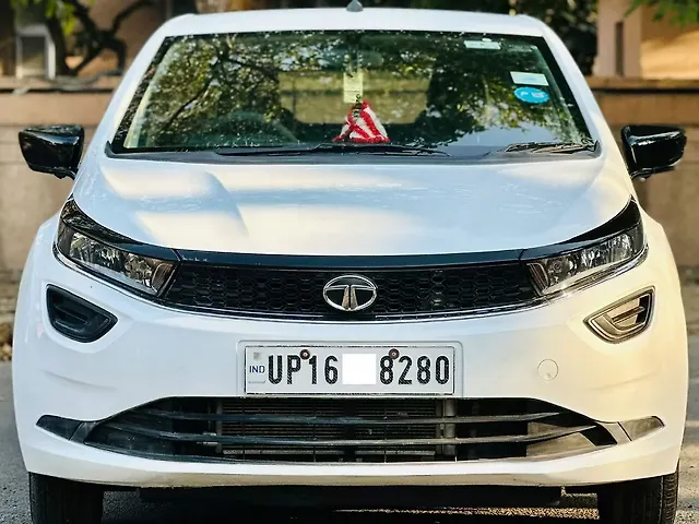 Used 2022 Tata Altroz in Delhi