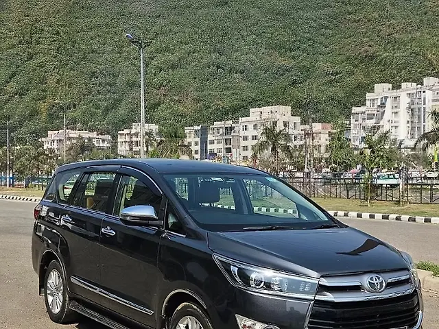Used Toyota Innova Crysta [2016-2020] 2.4 ZX AT 7 STR in Chandigarh