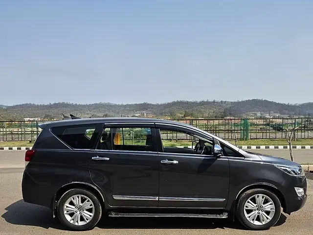 Used Toyota Innova Crysta [2016-2020] 2.4 ZX AT 7 STR in Chandigarh