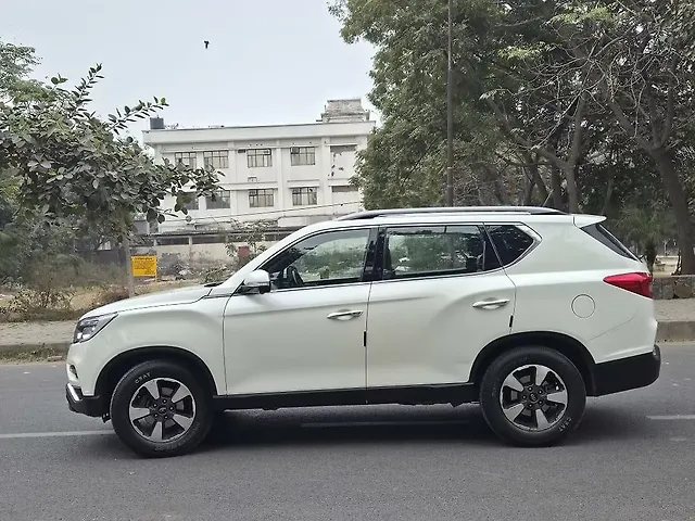 Used Mahindra Alturas G4 4WD AT in Delhi
