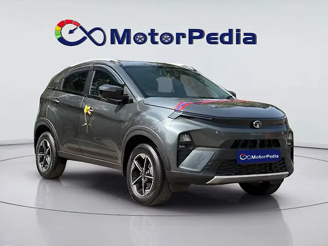 Used Tata Nexon Creative Plus 1.2 Petrol 6AMT [2023-2025] in Delhi