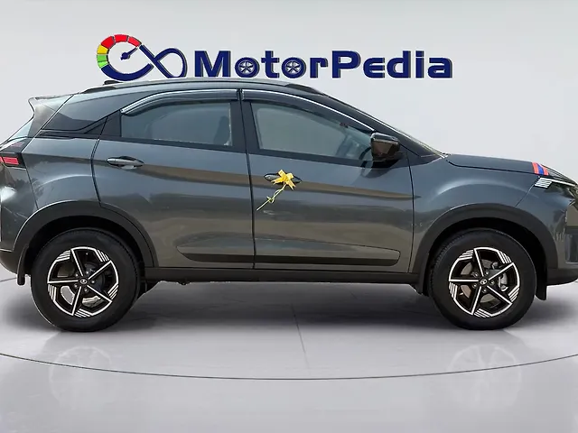 Used Tata Nexon Creative Plus 1.2 Petrol 6AMT [2023-2025] in Delhi
