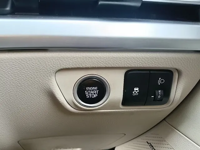 Used Kia Carens [2022-2023] Luxury Plus 1.5 Diesel AT 6 STR in Delhi