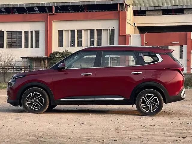 Used Kia Carens [2022-2023] Luxury Plus 1.5 Diesel AT 6 STR in Delhi