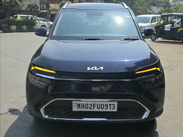 Used 2022 Kia Carens in Mumbai