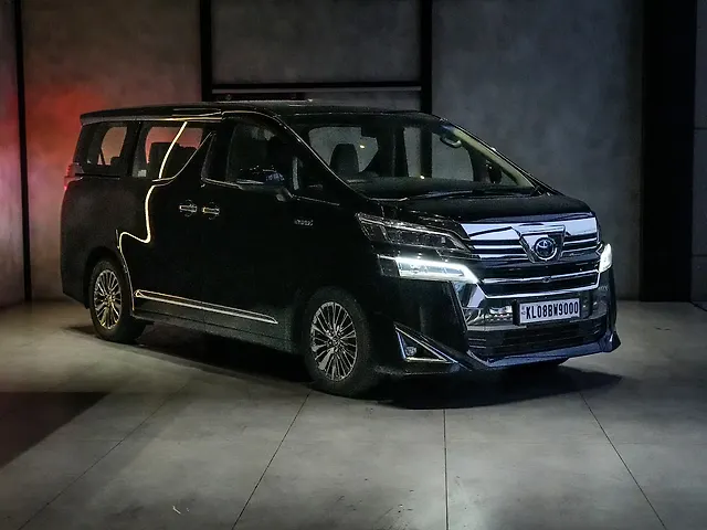Used 2021 Toyota Vellfire in Thrissur