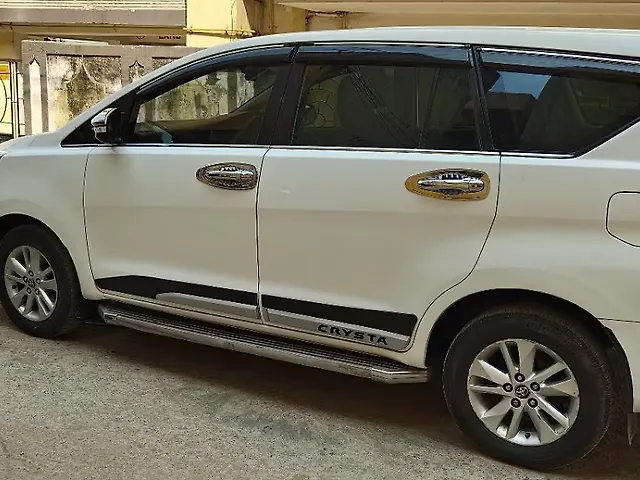 Used Toyota Innova Crysta [2016-2020] 2.4 G 8 STR [2016-2017] in Patna