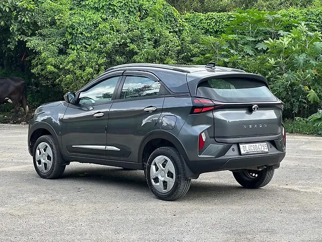 Used Tata Nexon Pure 1.2 Petrol 6AMT [2024-2025] in Delhi