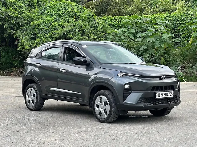 Used Tata Nexon Pure 1.2 Petrol 6AMT [2024-2025] in Delhi