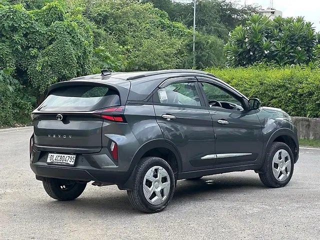 Used Tata Nexon Pure 1.2 Petrol 6AMT [2024-2025] in Delhi