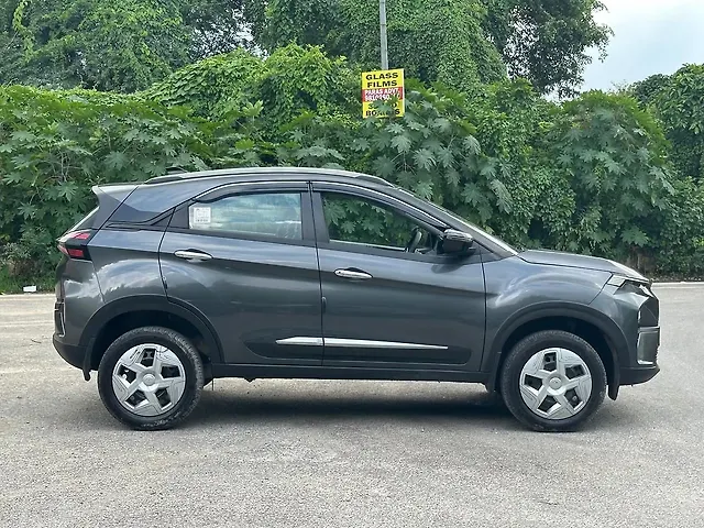 Used Tata Nexon Pure 1.2 Petrol 6AMT [2024-2025] in Delhi