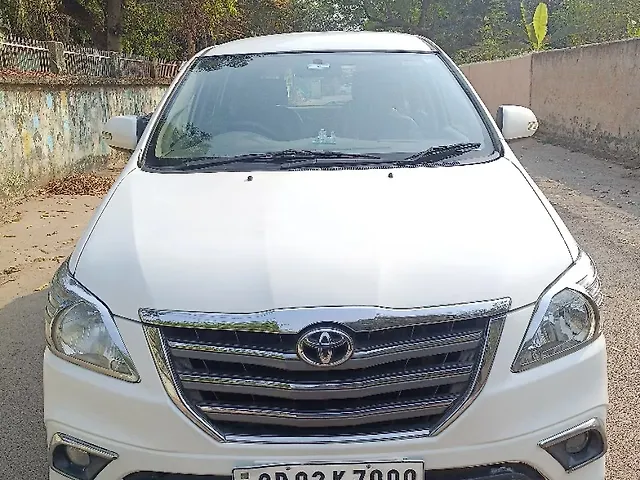 Used 2014 Toyota Innova in Bhubaneswar