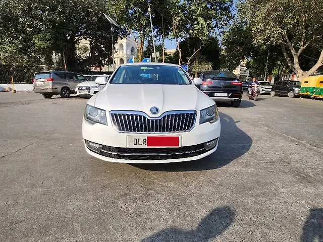 Used 2016 Skoda Superb in Delhi