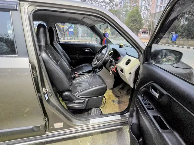 Used Maruti Suzuki Wagon R 1.0 [2010-2013] VXi in Guwahati
