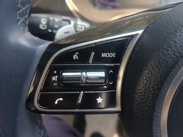 Used Kia Carens [2022-2023] Luxury Plus 1.4 Petrol DCT 6 STR in Mumbai