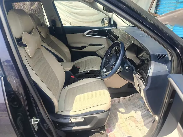 Used Kia Carens [2022-2023] Luxury Plus 1.4 Petrol DCT 6 STR in Mumbai