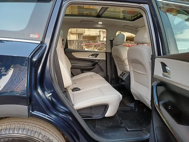 Used Mahindra Old Generation XUV700 AX7 Luxury Pack 2WD Petrol 2.0L Turbo Automatic 7 STR in Mumbai