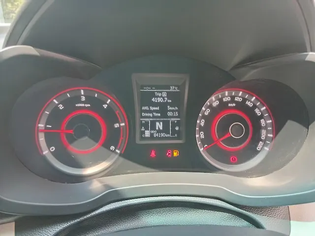 Used Mahindra XUV300 [2019-2024] W8(O) 1.5 Diesel Dual Tone [2020] in Chennai