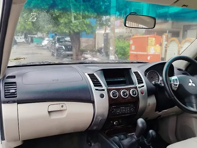 Used Mitsubishi Pajero Sport 2.5 MT in Delhi