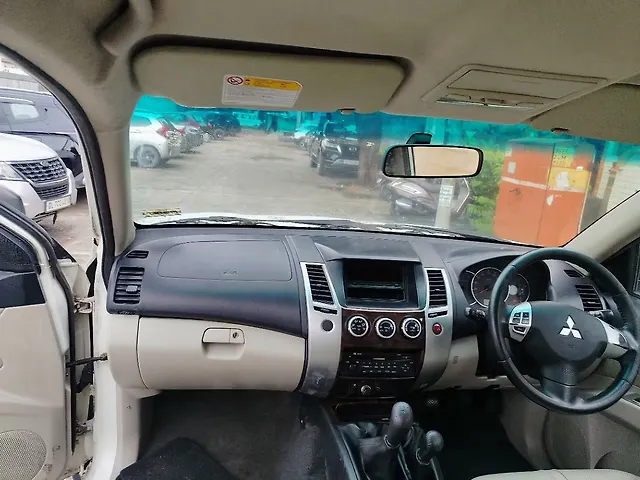 Used Mitsubishi Pajero Sport 2.5 MT in Delhi