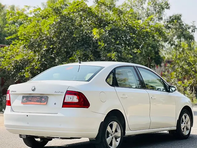 Used Skoda Rapid [2014-2015] 1.5 TDI CR Ambition with Alloy Wheels in Jaipur
