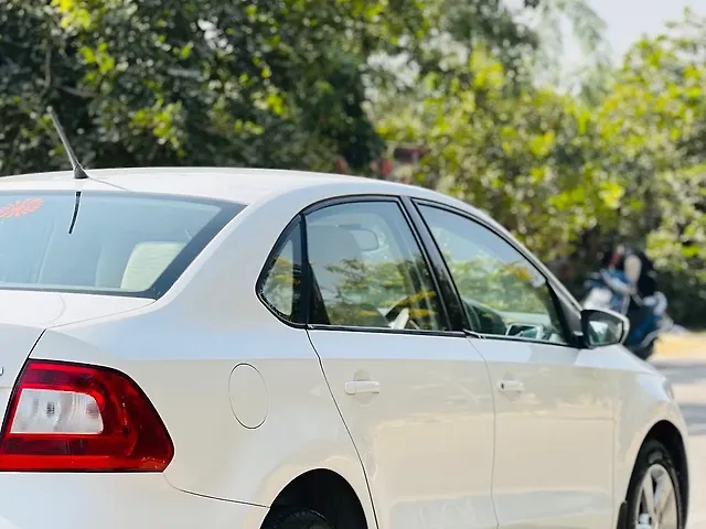 Used Skoda Rapid [2014-2015] 1.5 TDI CR Ambition with Alloy Wheels in Jaipur