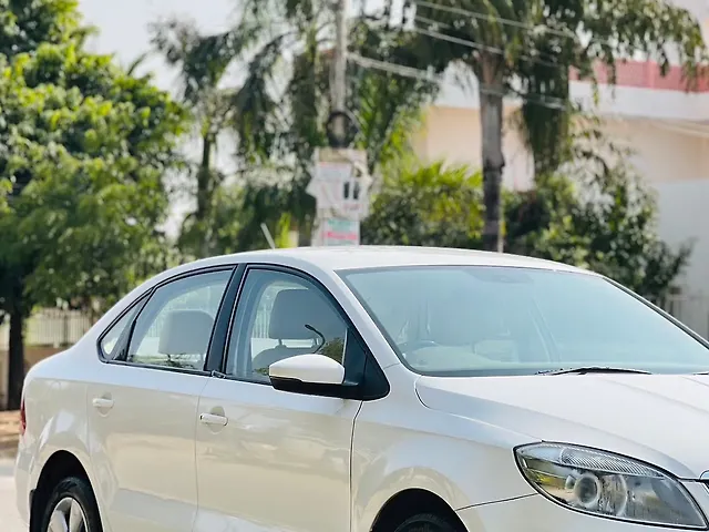 Used Skoda Rapid [2014-2015] 1.5 TDI CR Ambition with Alloy Wheels in Jaipur
