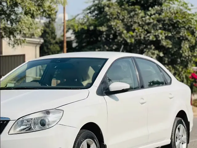 Used Skoda Rapid [2014-2015] 1.5 TDI CR Ambition with Alloy Wheels in Jaipur