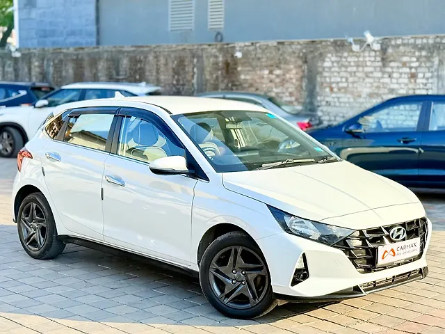 Used Hyundai i20 [2020-2023] Sportz 1.2 MT [2020-2023] in Surat