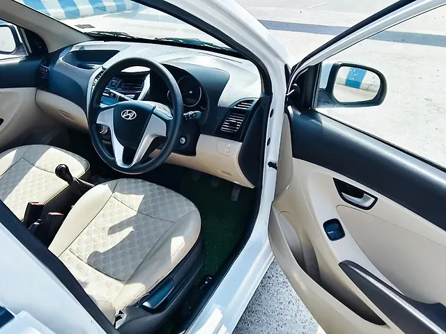Used Hyundai Eon Sportz in Lucknow