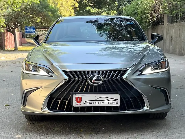 Used 2025 Lexus ES in Delhi