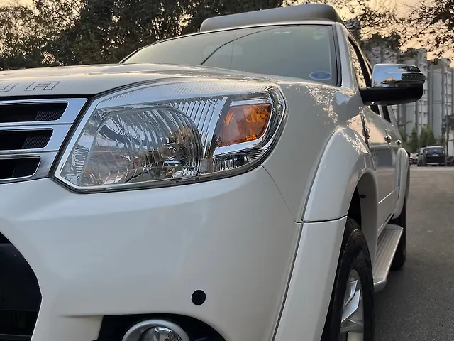 Used Ford Endeavour [2009-2014] 3.0L 4x4 AT in Bangalore