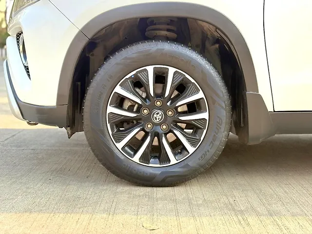 Used Toyota Urban Cruiser Premium Grade AT in Thane