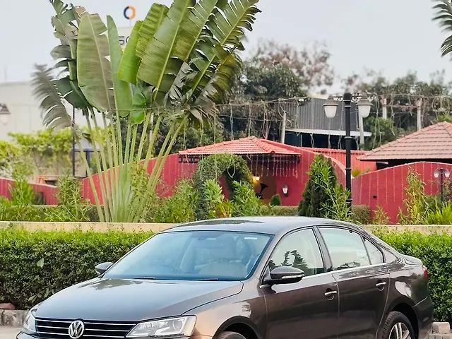 Used 2015 Volkswagen Jetta in Surat