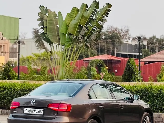 Used Volkswagen Jetta Highline TDI AT in Surat
