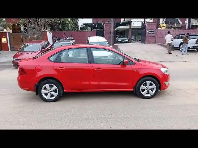 Used Skoda Rapid [2014-2015] 1.5 TDI CR Ambition with Alloy Wheels in Jaipur
