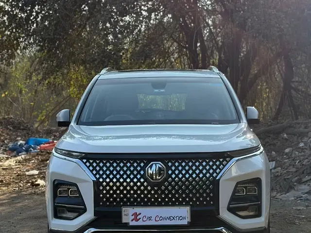Used 2023 MG Hector Plus in Mumbai