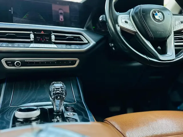 Used BMW X7 [2019-2023] xDrive30d DPE Signature 7STR in Surat