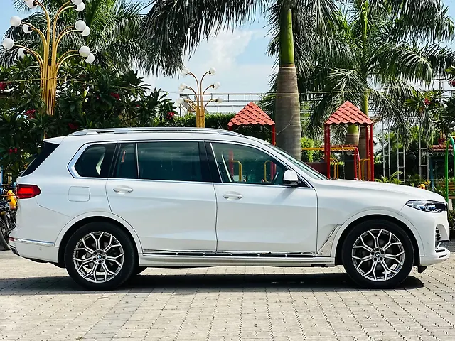 Used BMW X7 [2019-2023] xDrive30d DPE Signature 7STR in Surat