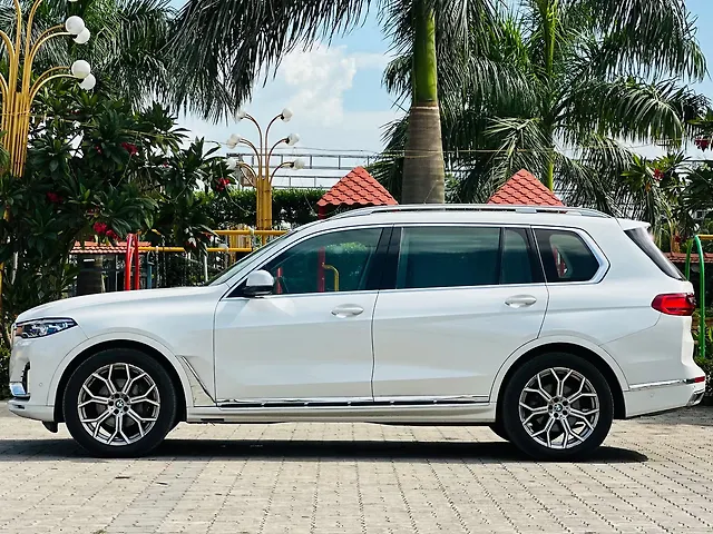 Used BMW X7 [2019-2023] xDrive30d DPE Signature 7STR in Surat
