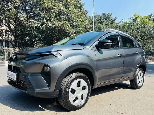 Used Tata Nexon Pure (S) 1.2 Petrol 6AMT [2024-2025] in Delhi