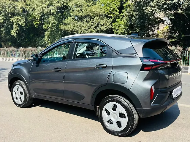 Used Tata Nexon Pure (S) 1.2 Petrol 6AMT [2024-2025] in Delhi