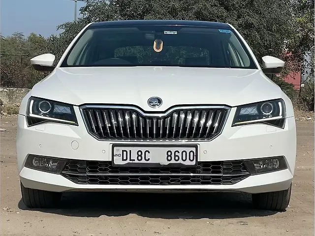 Used 2017 Skoda Superb in Delhi